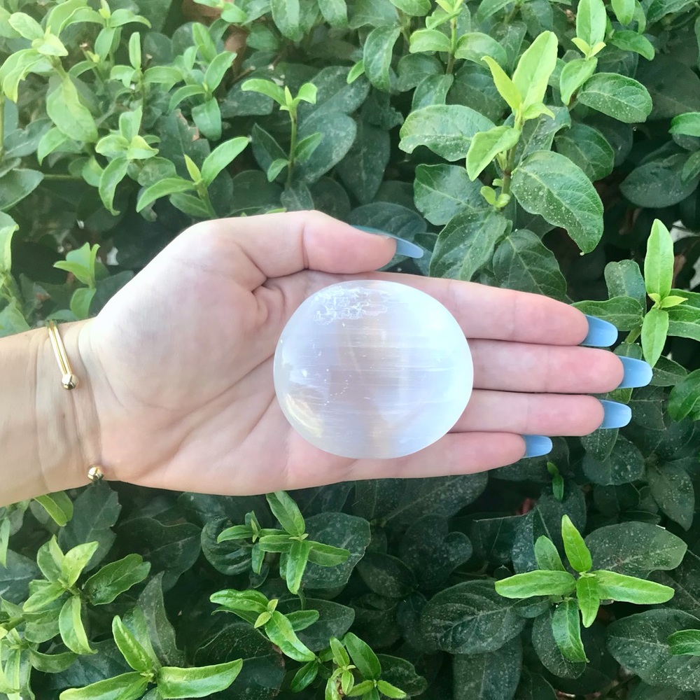 Med. Selenite Palm Stone🤍